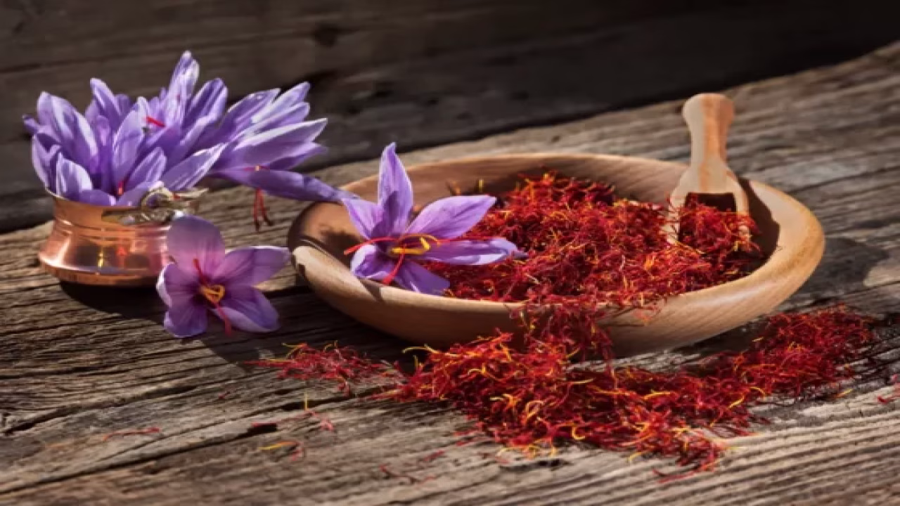 زعفران عمانی سفرو ایرانیان