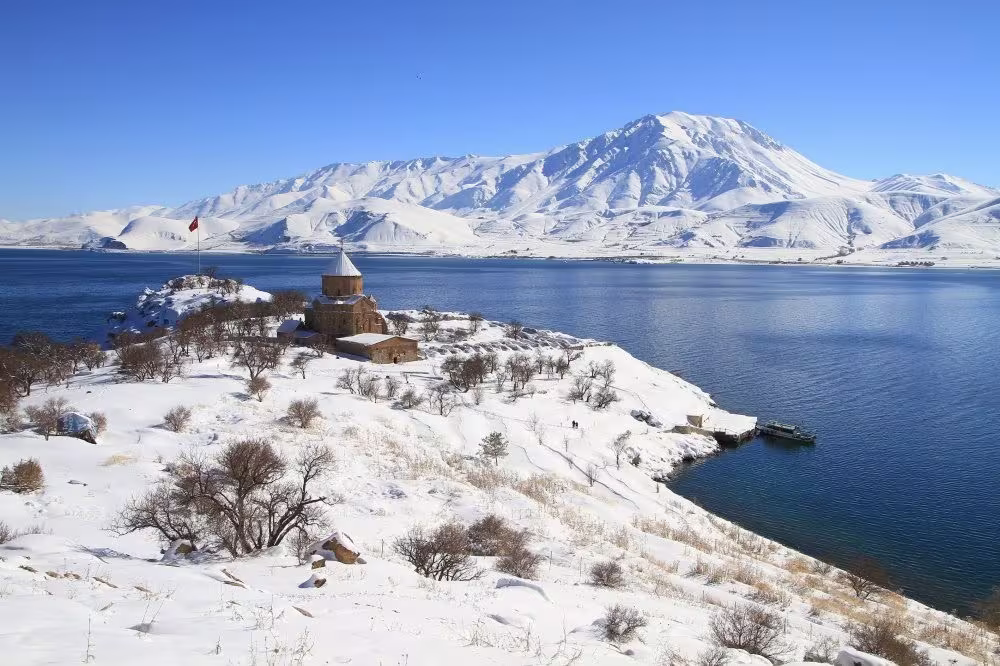 زمستان در وان سفرو ایرانیان