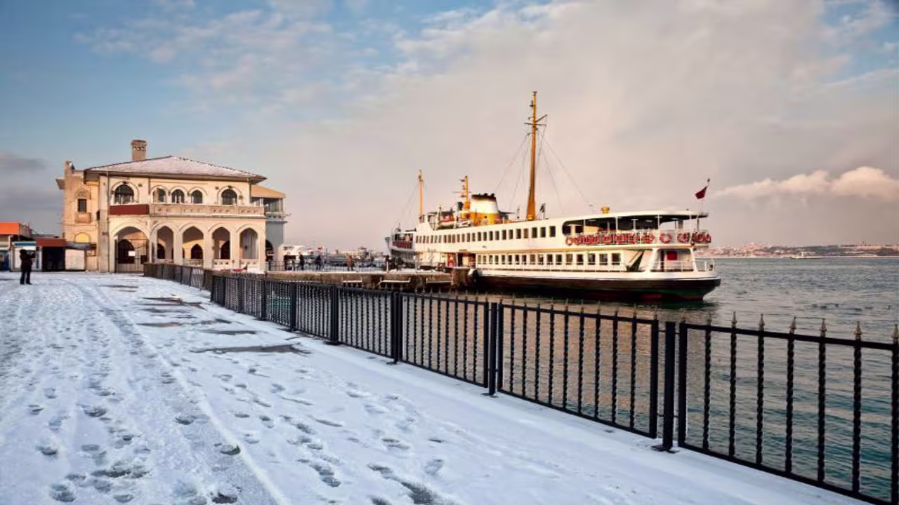 تور کشتی بوسفر در هوای سرد 2