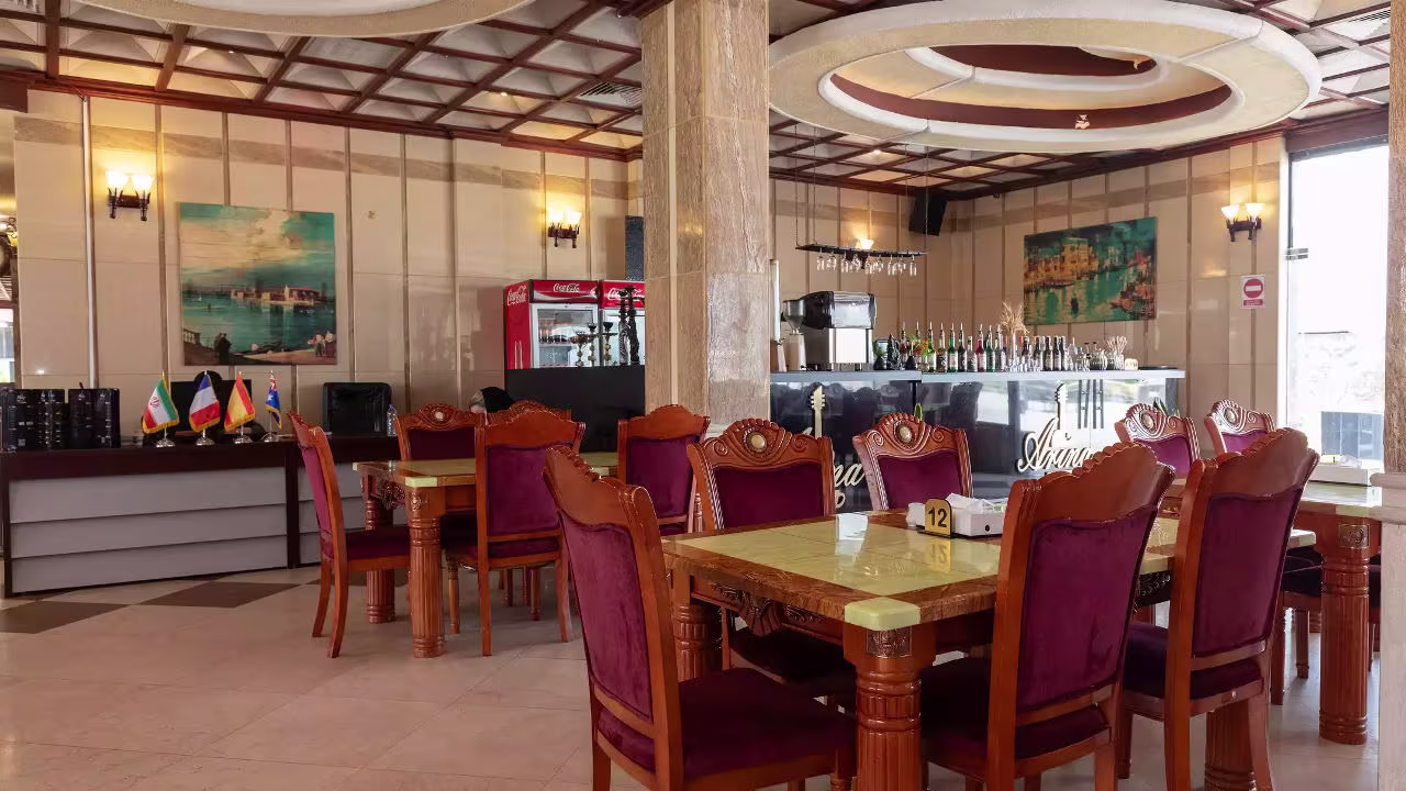 رستوران پارمیدا کیش