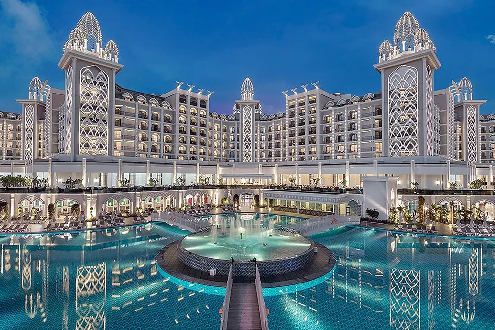 GRANADA LUXURY