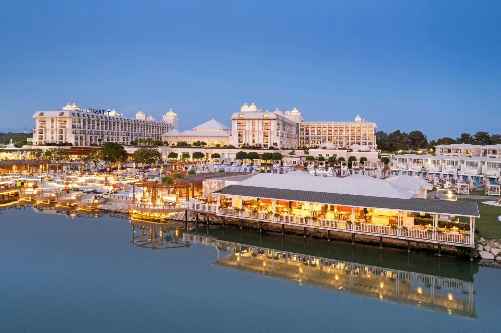 TITANIC BELEK