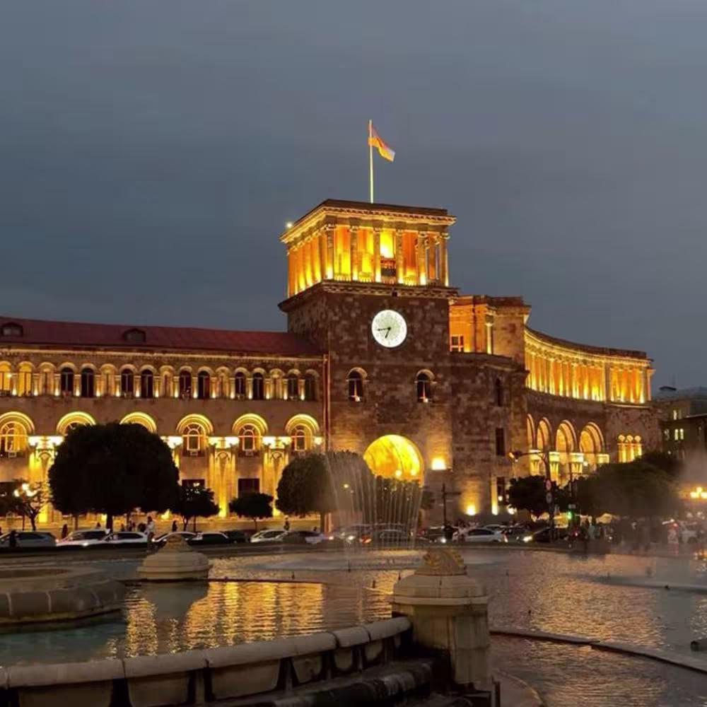 تور ارمنستان میدان جمهوری سفرو ایرانیان 2 (3) (2)#9952