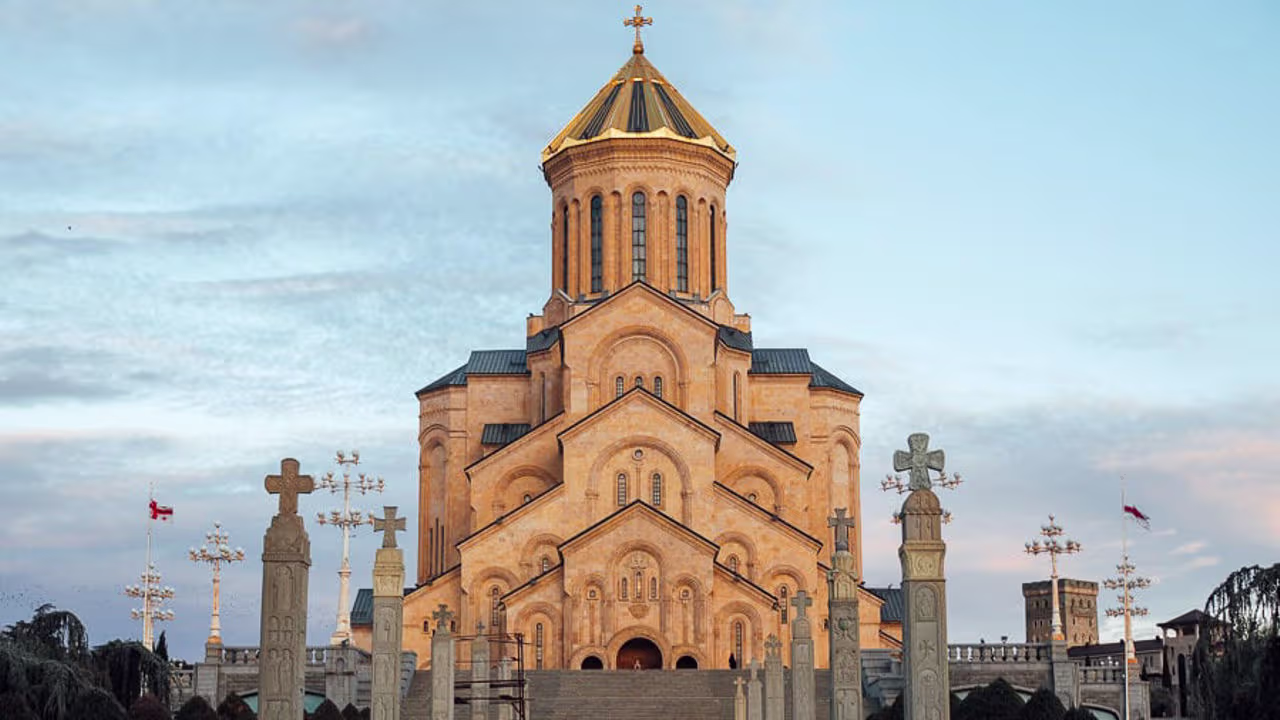 کلیسای جامع تثلیث تفلیس سفرو ایرانیان (2)#9579