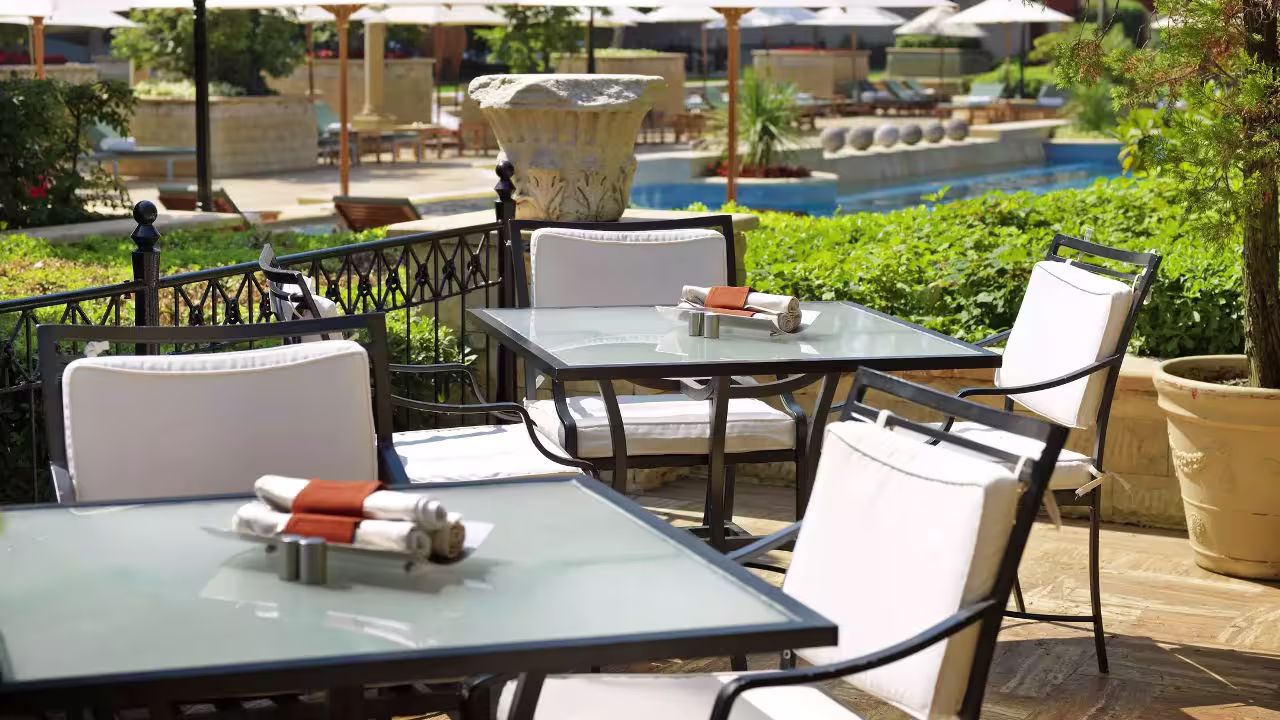 محوطه هتل گرند حیات استانبول#1833